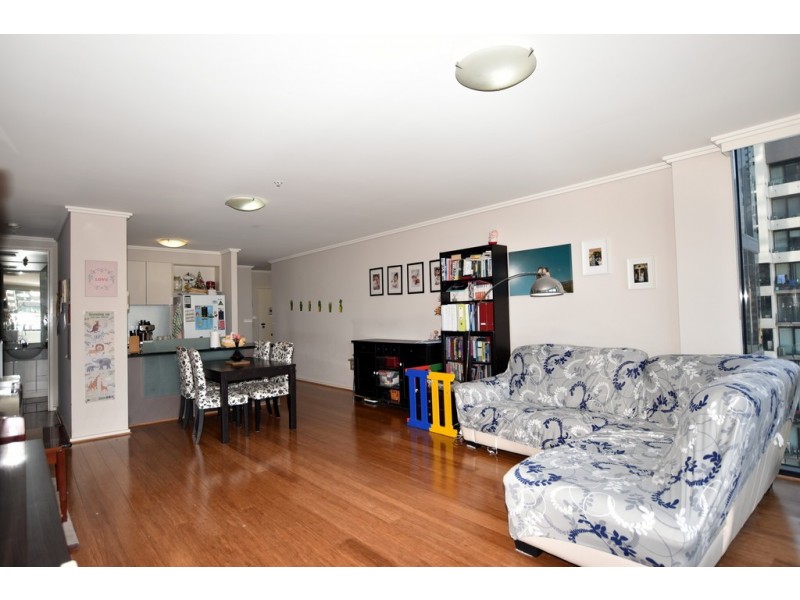 REF 010205/88 Kavanagh Street, Southbank VIC 3006
