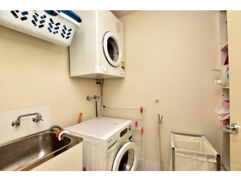 REF 010205/88 Kavanagh Street, Southbank VIC 3006