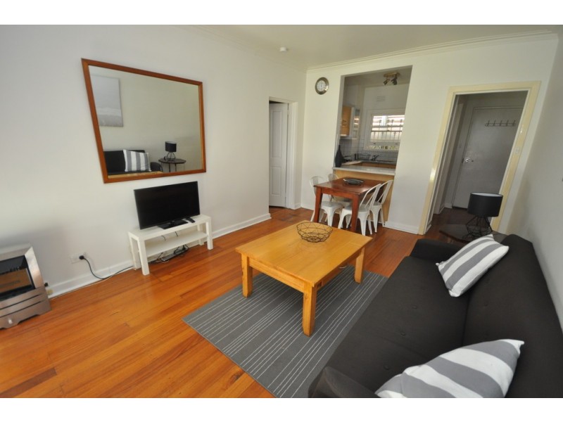 4/75 Queens Road, Melbourne VIC 3004
