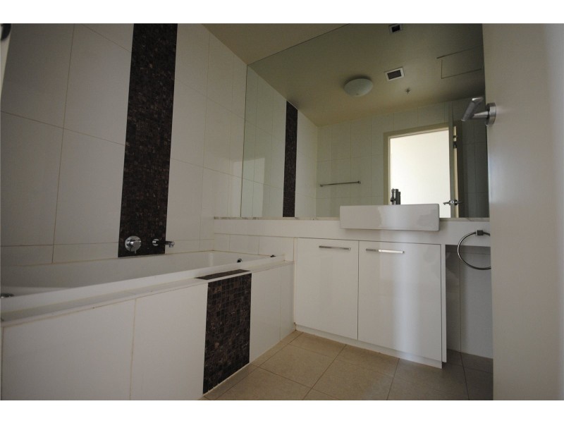 4101/100 Harbour Esplanade, Docklands VIC 3008