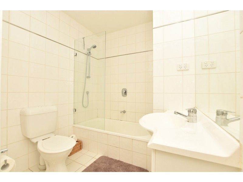 REF 01056/69 Dorcas Street, South Melbourne VIC 3205