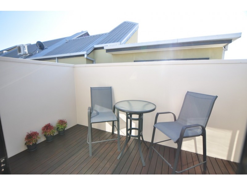 17/18 Ireland Street, West Melbourne VIC 3003