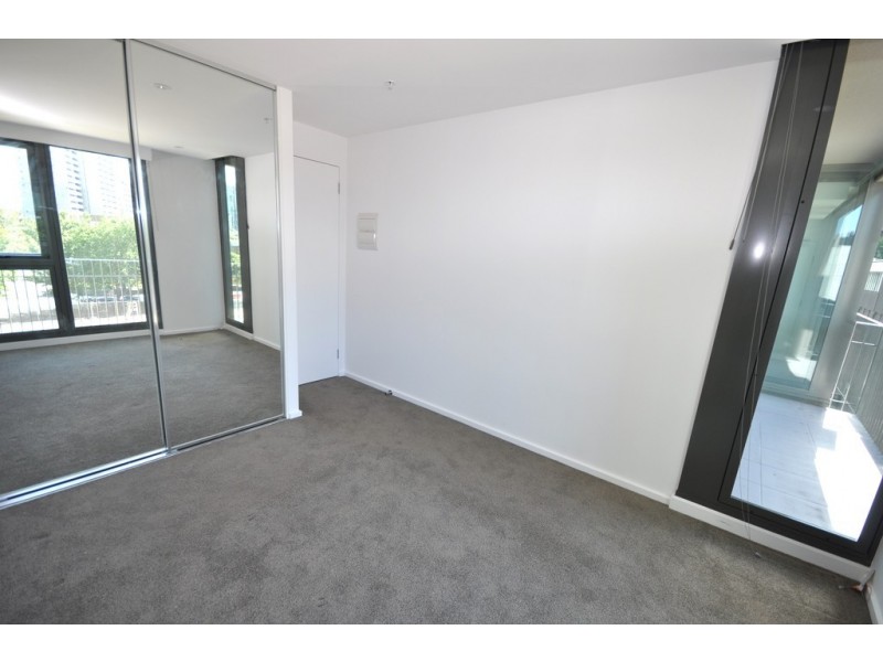 REF 010505/98 Fawkner Street, Southbank VIC 3006