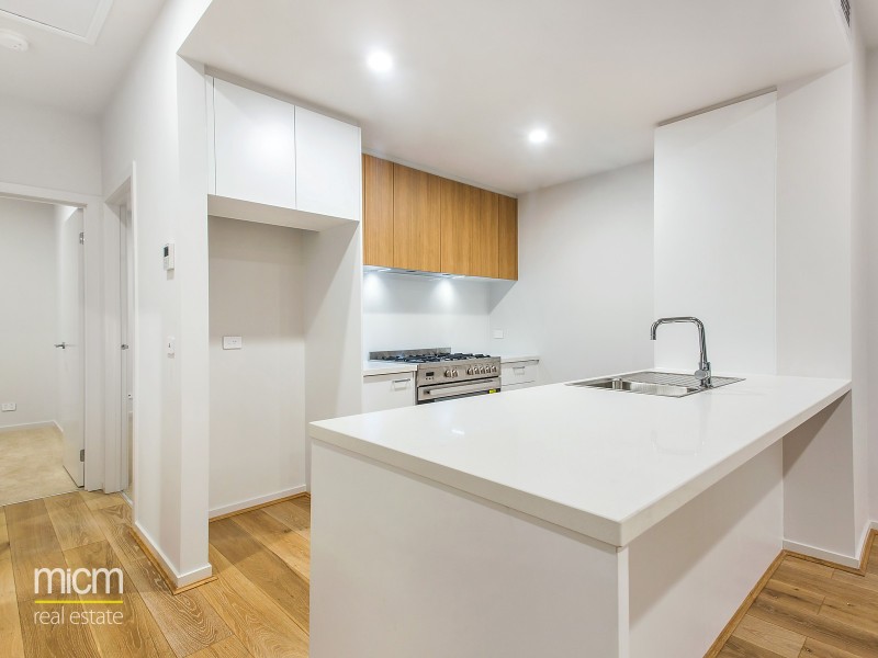 24 Broadside Walk, Point Cook VIC 3030