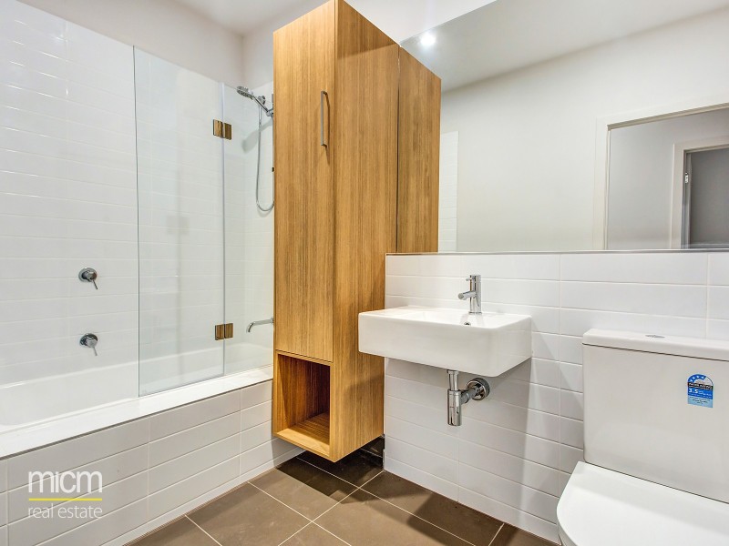 24 Broadside Walk, Point Cook VIC 3030