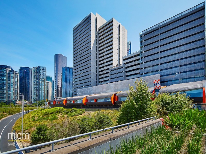 2403/152 Sturt Street, Southbank VIC 3006