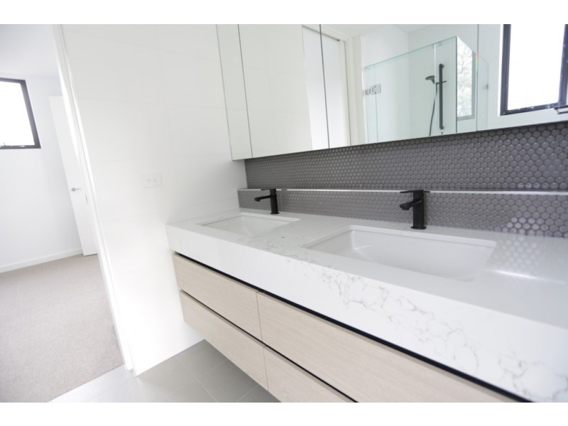 2B Staughton Road, Camberwell VIC 3124