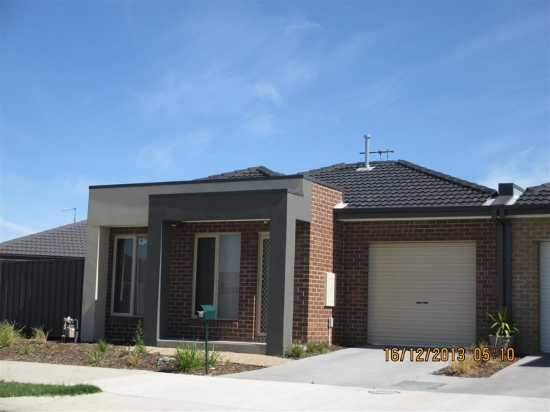 66 Hatchlands Drive, Deer Park VIC 3023