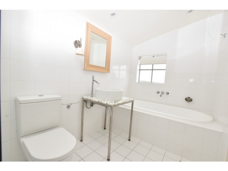 202W/158 Albert Street, East Melbourne VIC 3002