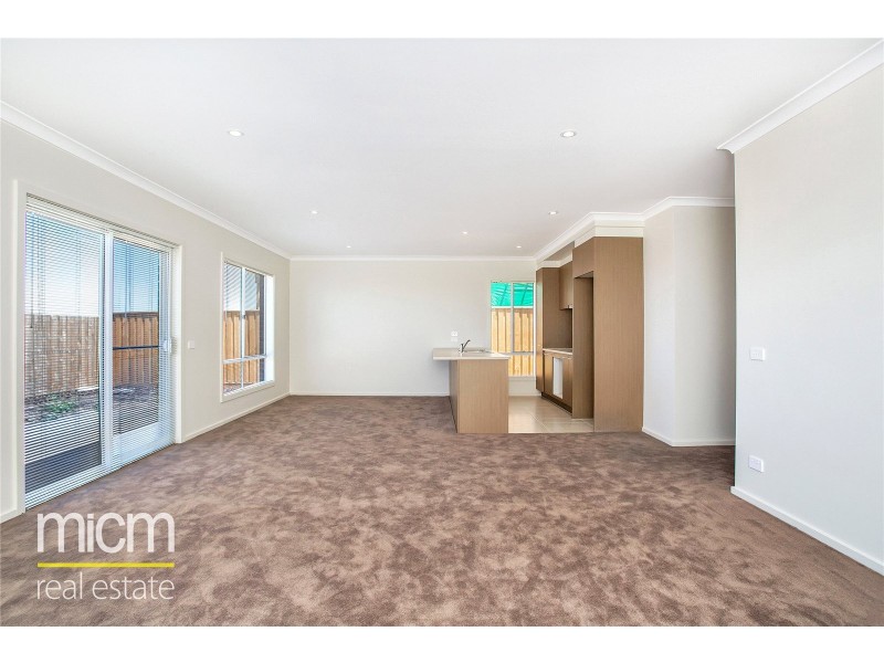 3 Lismore Road, Point Cook VIC 3030