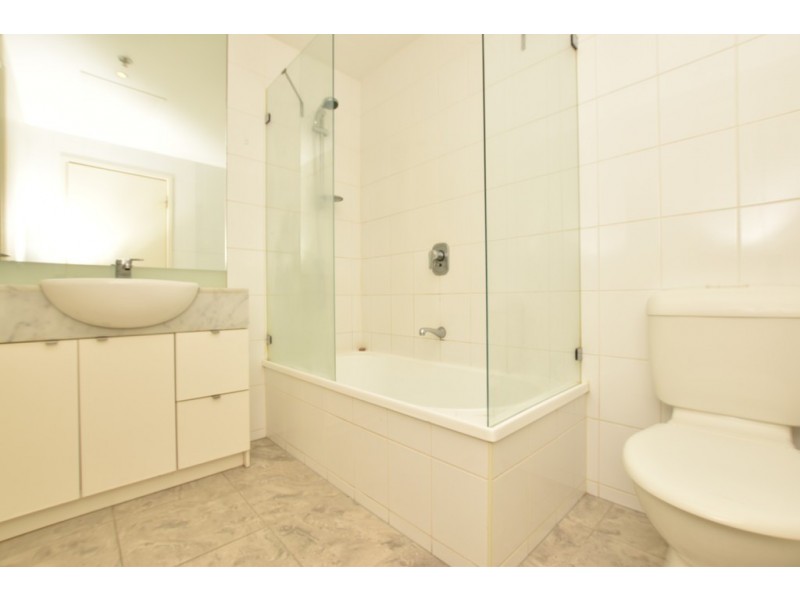 REF 010974/183 City Road, Southbank VIC 3006