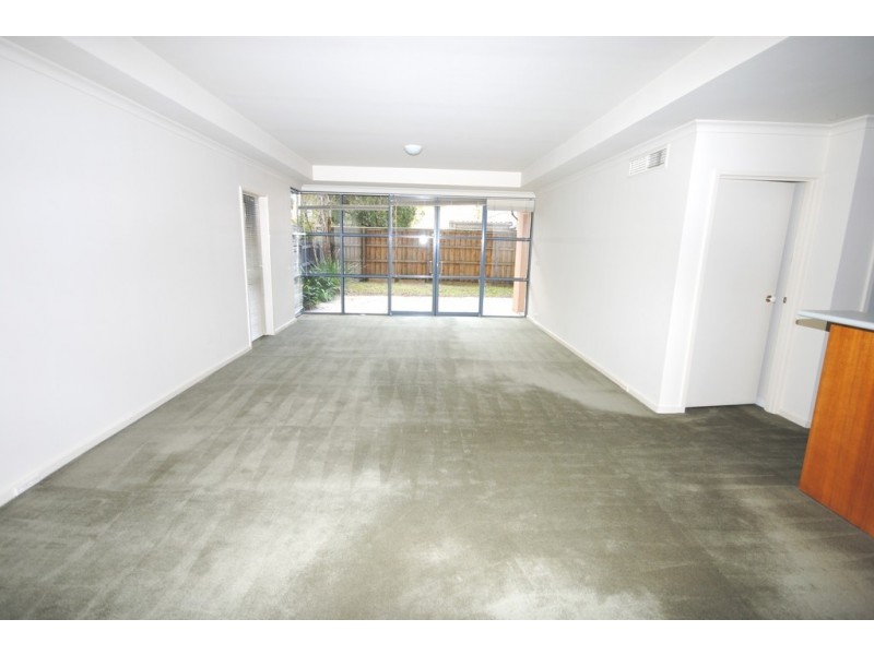 REF 011005/102 Wells Street, Southbank VIC 3006