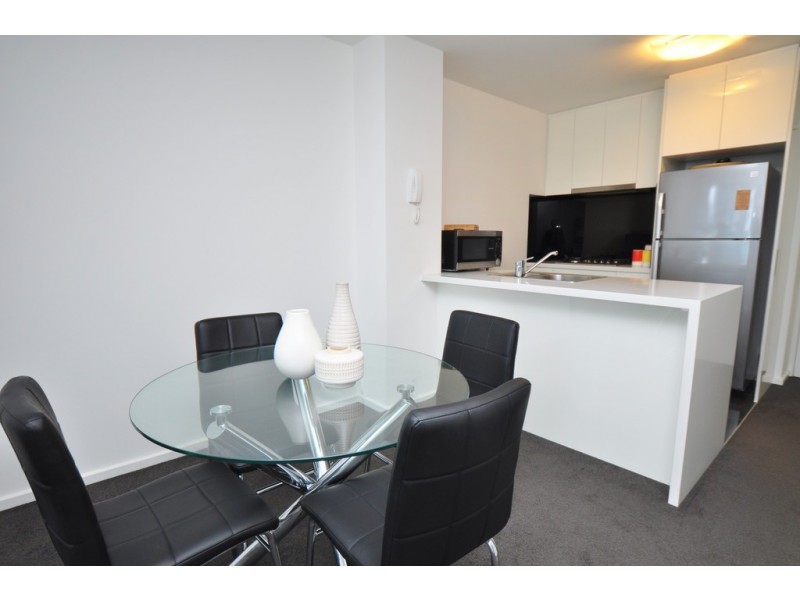 REF 011010/241 City Road, Southbank VIC 3006