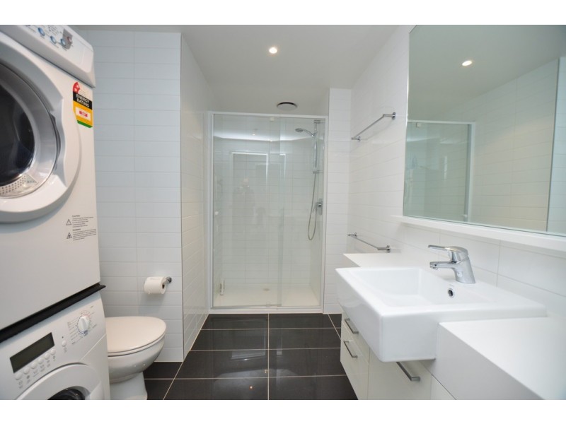 REF 011010/241 City Road, Southbank VIC 3006