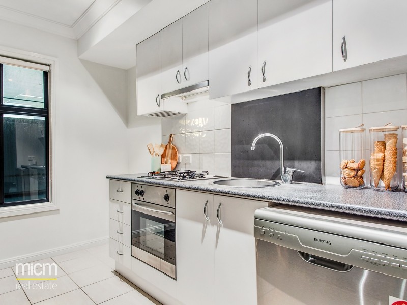 608/67-71 Stead Street, South Melbourne VIC 3205