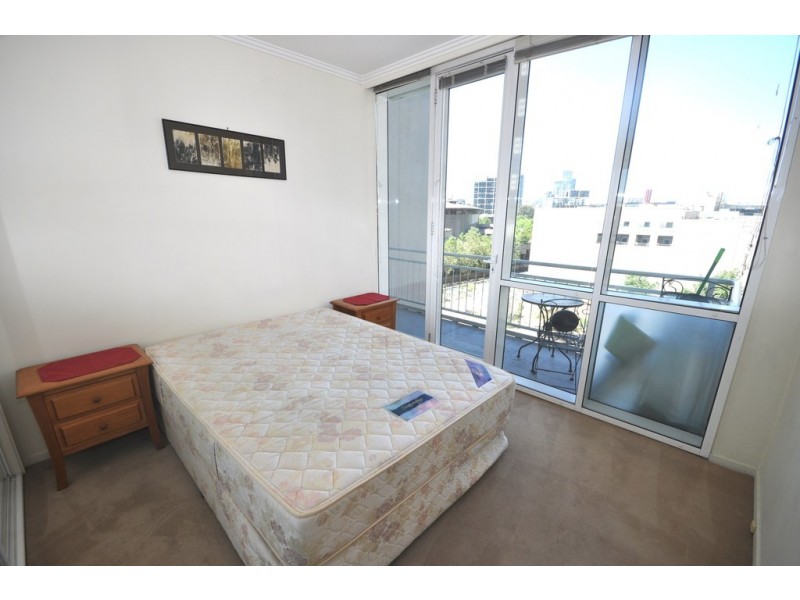 REF 011248/28 Southgate Avenue, Southbank VIC 3006