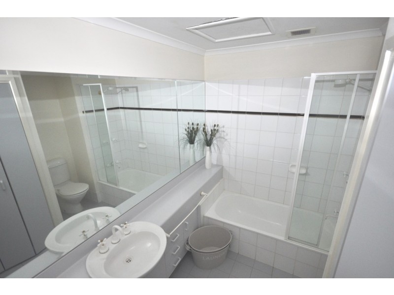 REF 011248/28 Southgate Avenue, Southbank VIC 3006