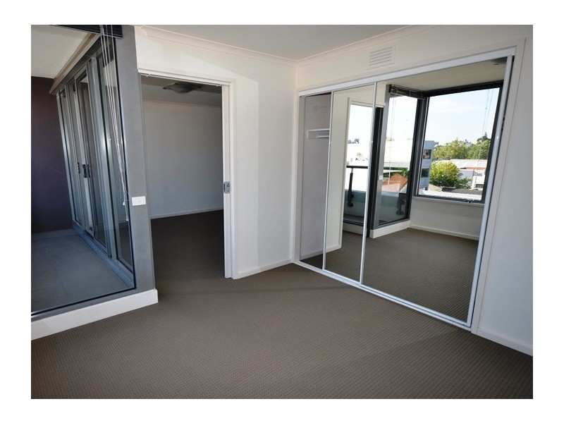 REF 011511/118 Dudley Street, West Melbourne VIC 3003