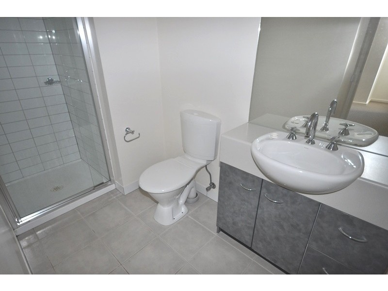 REF 011511/118 Dudley Street, West Melbourne VIC 3003