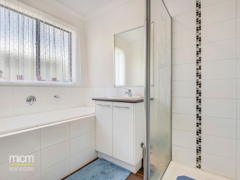 31 Kimba Circuit, Truganina VIC 3029