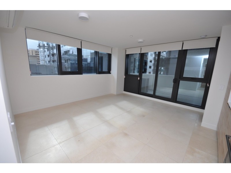 810/12 Queens Road, Melbourne VIC 3004