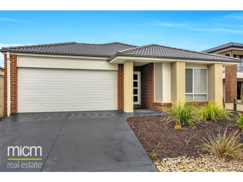 44 Spectacle Crescent, Point Cook VIC 3030