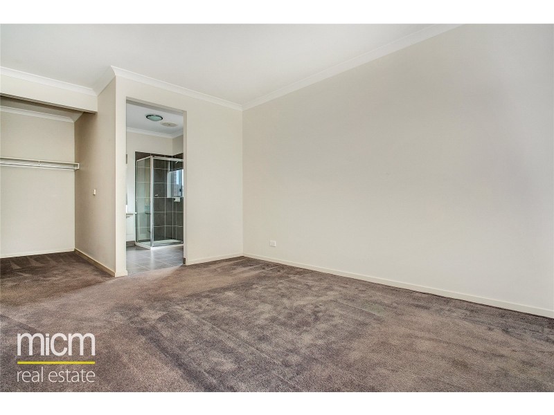 44 Spectacle Crescent, Point Cook VIC 3030