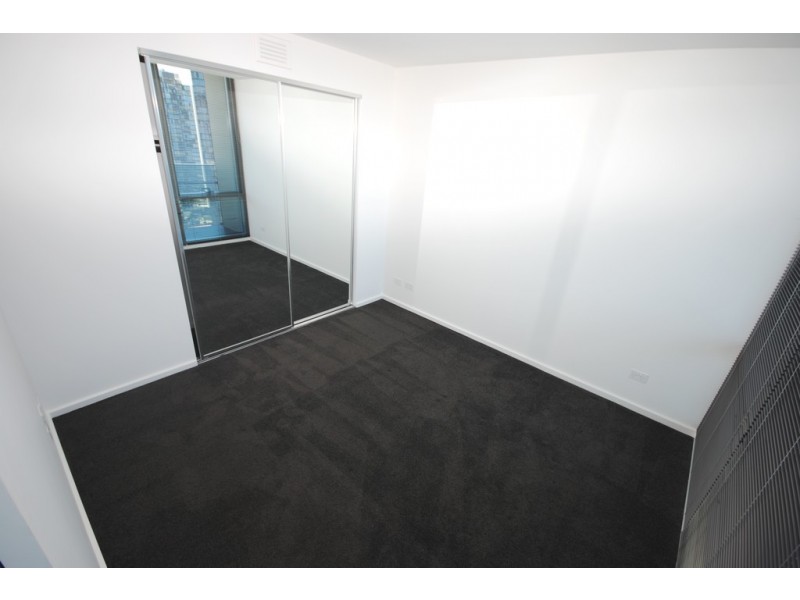 REF 011702/241 City Road, Southbank VIC 3006