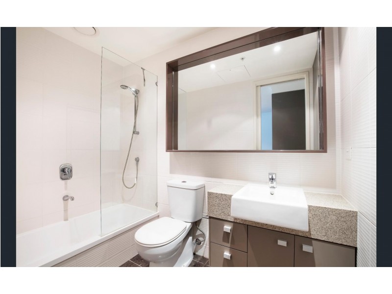 REF 01181/180 City Road, Southbank VIC 3006