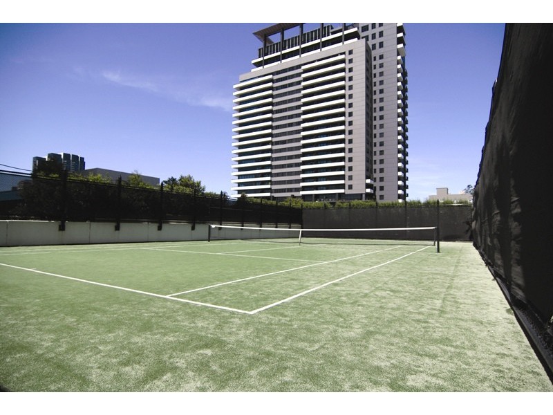 165/83 Whiteman Street, Southbank VIC 3006