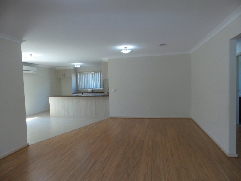 2 Gillian Place, Point Cook VIC 3030