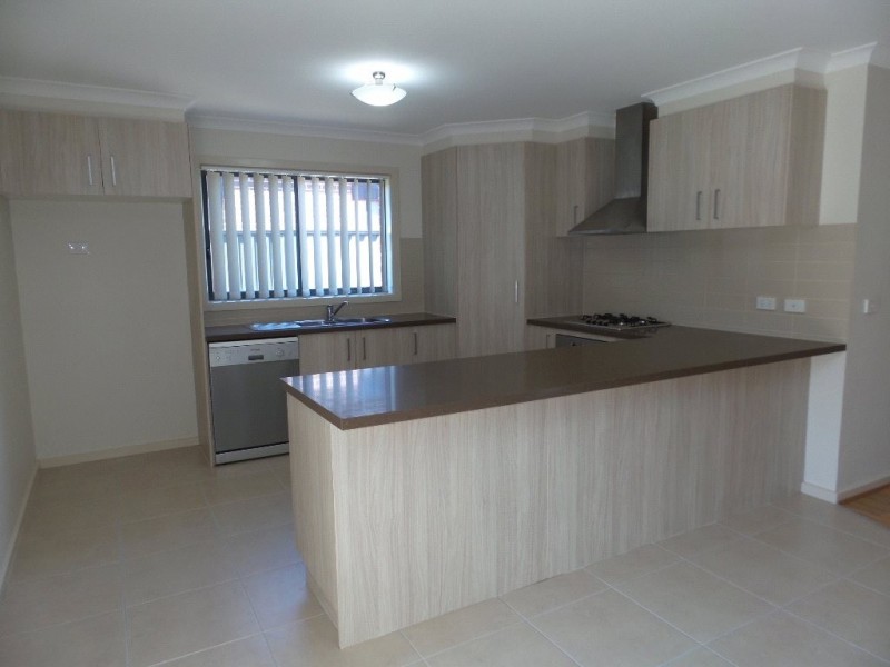 2 Gillian Place, Point Cook VIC 3030