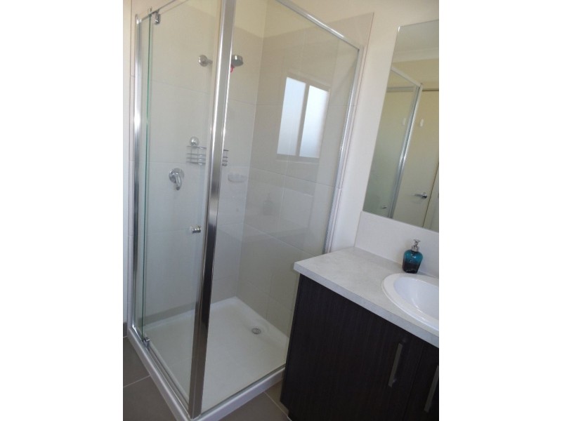 2 Gillian Place, Point Cook VIC 3030