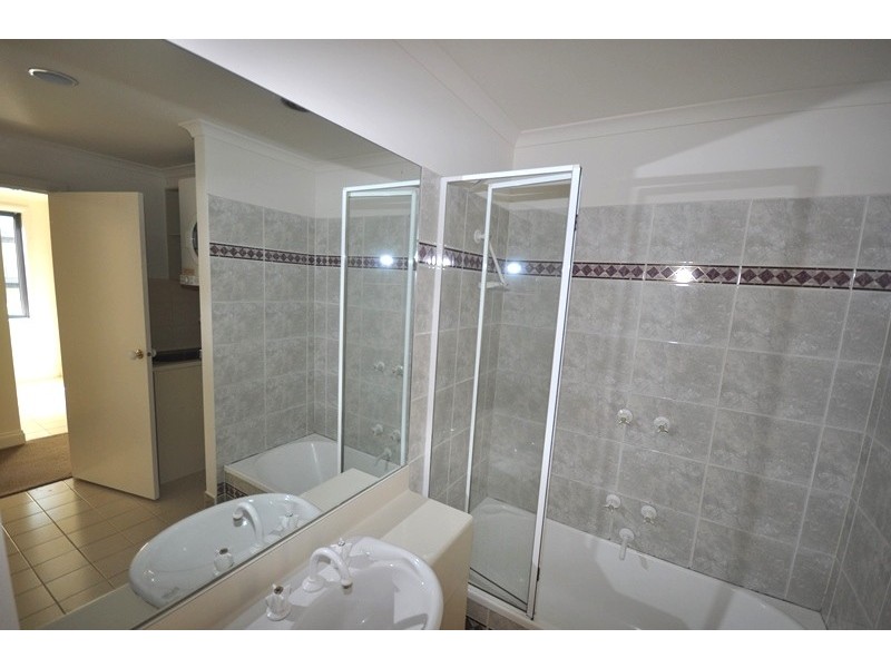 REF 011983/28 Little Lonsdale Street, Melbourne VIC 3000