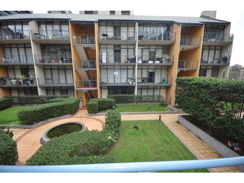 REF 011983/28 Little Lonsdale Street, Melbourne VIC 3000