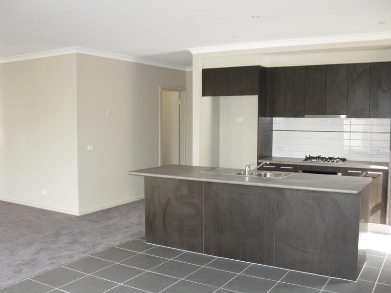 24 Lomandra Street, Point Cook VIC 3030