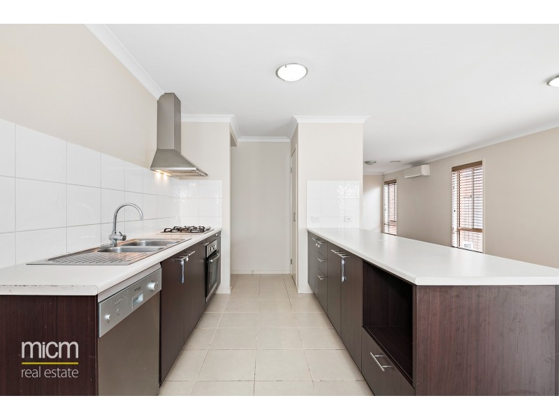 15 Warunda Parade, Point Cook VIC 3030
