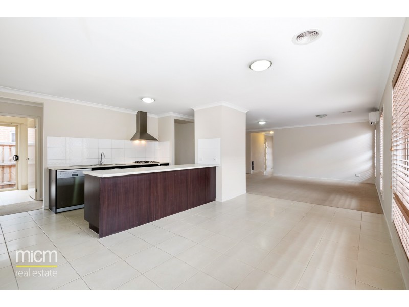 15 Warunda Parade, Point Cook VIC 3030