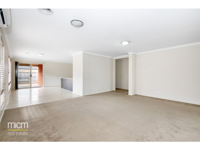 15 Warunda Parade, Point Cook VIC 3030