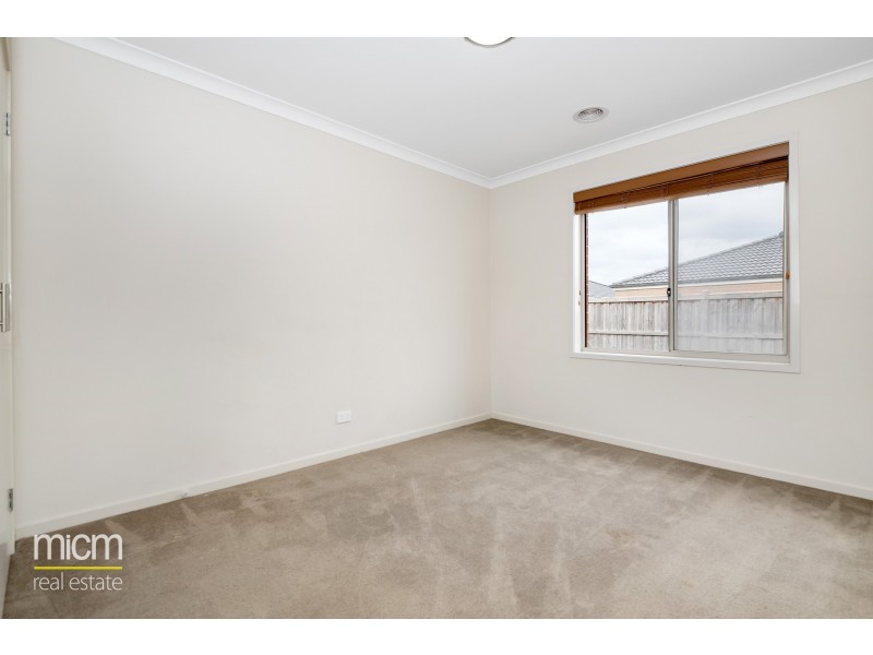 15 Warunda Parade, Point Cook VIC 3030