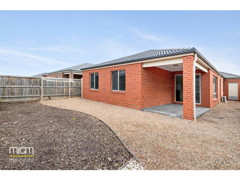 15 Warunda Parade, Point Cook VIC 3030