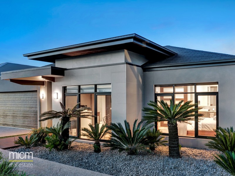 6 Bell Crescent, Point Cook VIC 3030