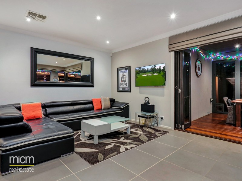 6 Bell Crescent, Point Cook VIC 3030