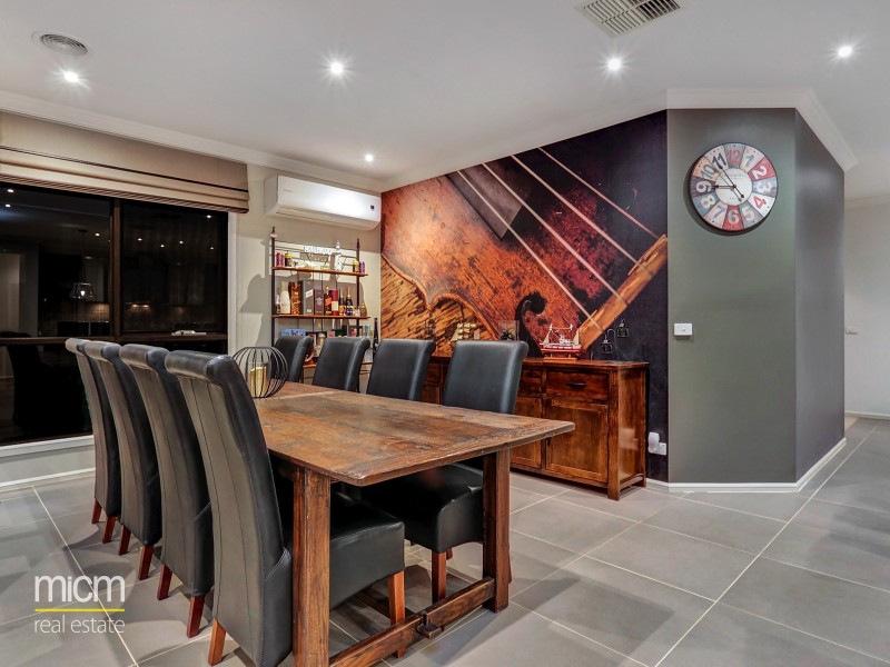 6 Bell Crescent, Point Cook VIC 3030