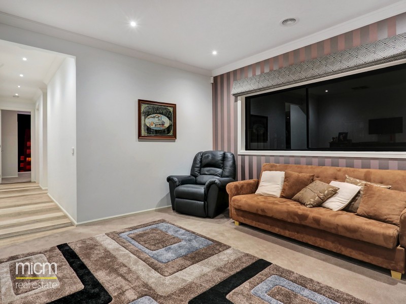 6 Bell Crescent, Point Cook VIC 3030