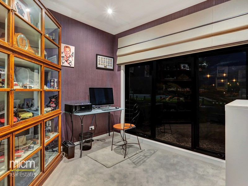 6 Bell Crescent, Point Cook VIC 3030