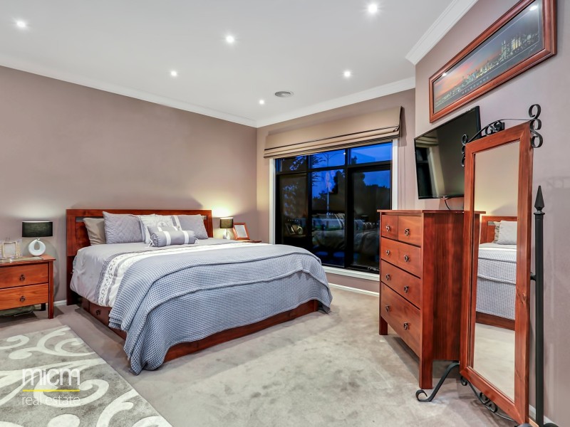 6 Bell Crescent, Point Cook VIC 3030