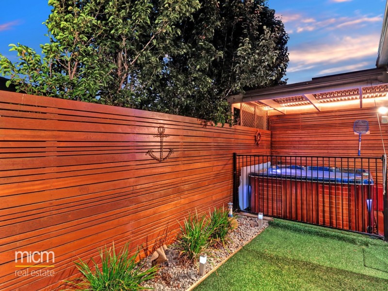 6 Bell Crescent, Point Cook VIC 3030