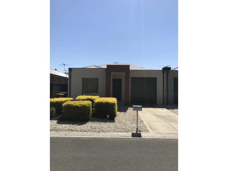 9 Astley Crescent, Point Cook VIC 3030