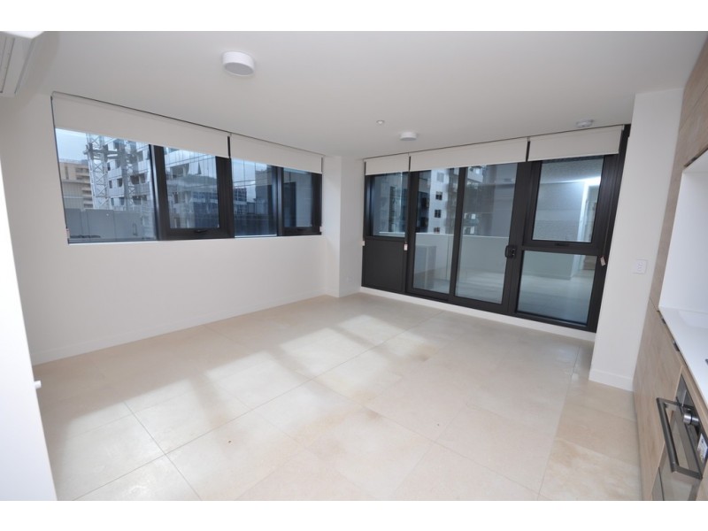 810/12 Queens Road, Melbourne VIC 3004
